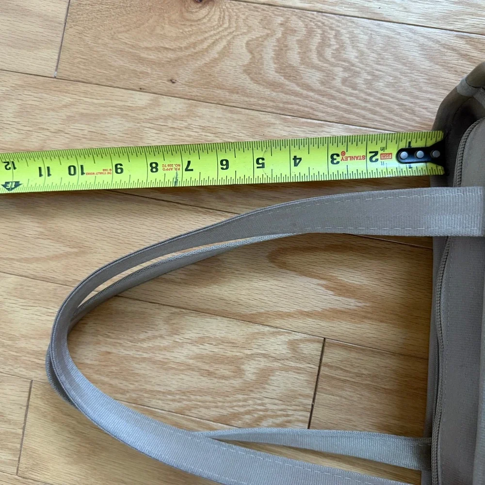 Harveys seatbelt bag